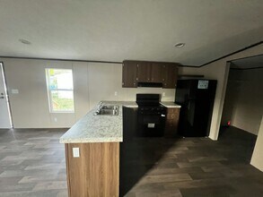 57 Tower Manor Cir W in Auburndale, FL - Building Photo - Building Photo