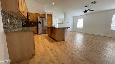 324 W Oriole Way in Chandler, AZ - Building Photo - Building Photo