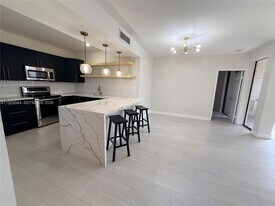 11864 NW 11th St in Pembroke Pines, FL - Building Photo