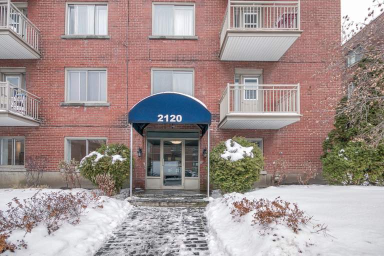 2120 Van Horne Av in Montréal, QC - Building Photo
