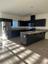 8512 Andromeda Ln in Bakersfield, CA - Building Photo - Building Photo