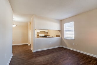 Charlotte Spring in Charlotte, NC - Building Photo - Building Photo