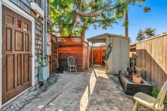 3302 Jewell St in San Diego, CA - Building Photo - Building Photo