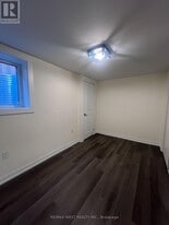 4 Lafleur Ct in Brampton, ON - Building Photo