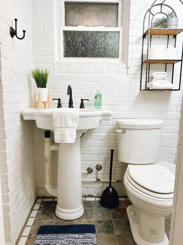 102 Church St in Hogansville, GA - Foto de edificio - Building Photo