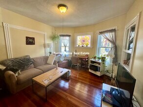 2 Gilson Ter, Unit 1 in Somerville, MA - Building Photo - Building Photo