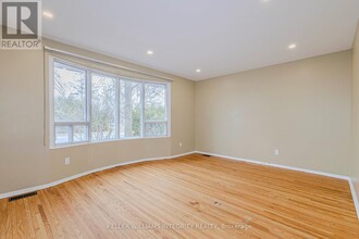 1402 Major Rd in Ottawa, ON - Building Photo - Building Photo