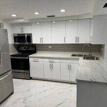 1598 NE 174th St in North Miami Beach, FL - Building Photo - Building Photo