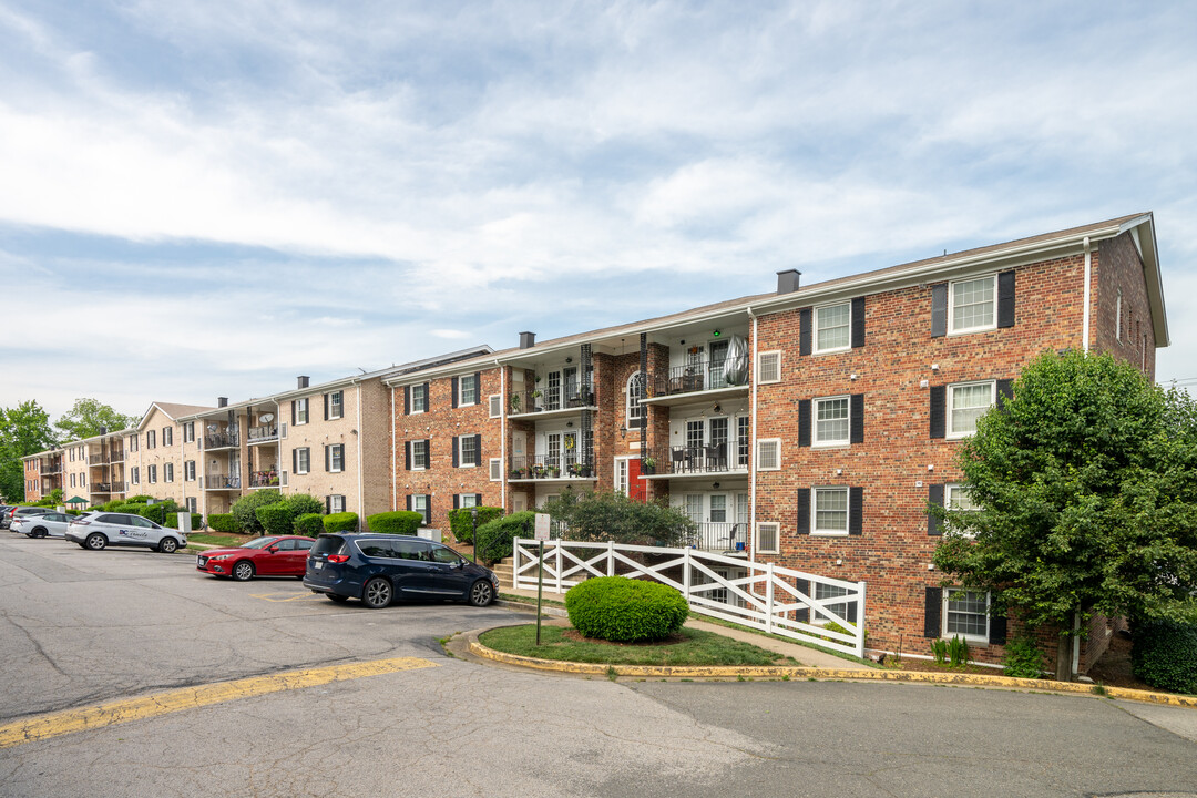 The Moorings of Occoquan in Woodbridge, VA - Building Photo