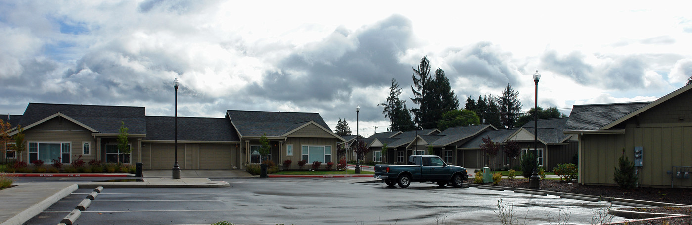 Evergreen Senior Living in Eugene, OR - Building Photo