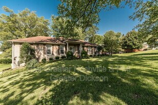 1013 Britton Ave in Gallatin, TN - Building Photo