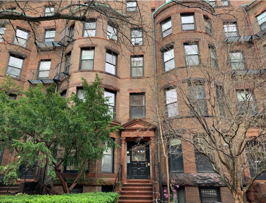 41 Bay State Rd in Boston, MA - Foto de edificio