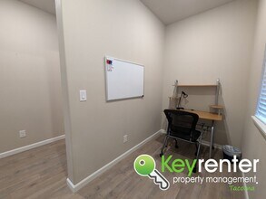 5605 24th St NE in Tacoma, WA - Building Photo - Building Photo