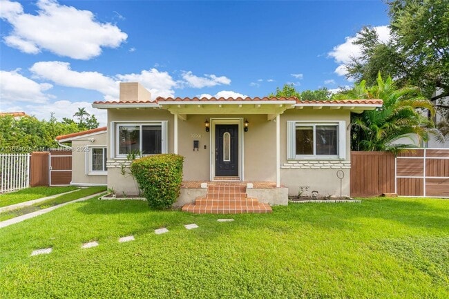 property at 4417 SW 14th St