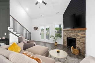 281 Turkey Xing Ct in Adams, TN - Building Photo - Building Photo