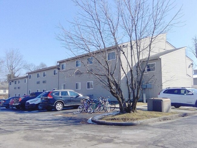 property at 562 Woodland Ave