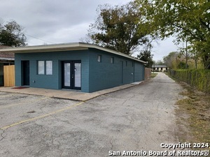 359 Bustillos Dr in San Antonio, TX - Building Photo - Building Photo