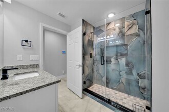 3095 NW 4th Pl in Cape Coral, FL - Building Photo - Building Photo