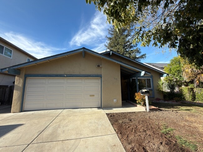 property at 319 Lassenpark Cir