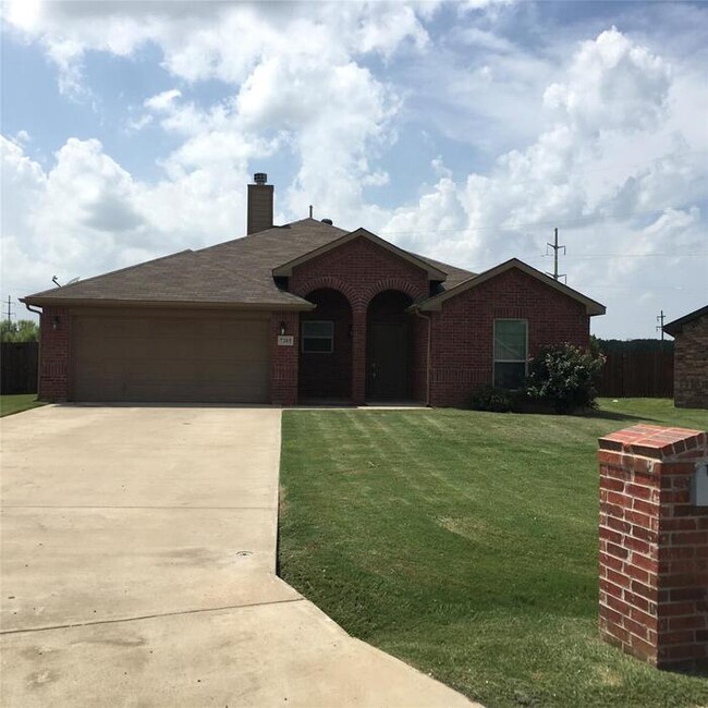 property at 7205 Hackberry Ct