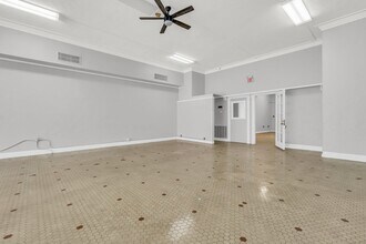 423 Main St, Unit 423 in Columbus, MS - Foto de edificio - Building Photo