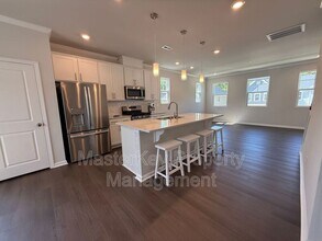 329 Deercroft Dr in Apex, NC - Building Photo - Building Photo