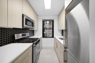 Park Towers South in New York, NY - Foto de edificio - Building Photo