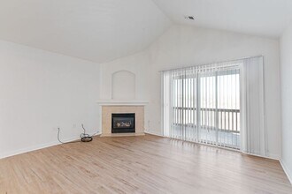 4655 Hahns Peak Dr in Loveland, CO - Building Photo - Building Photo