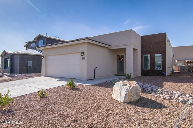 737 Sculcoates St in El Paso, TX - Building Photo - Building Photo