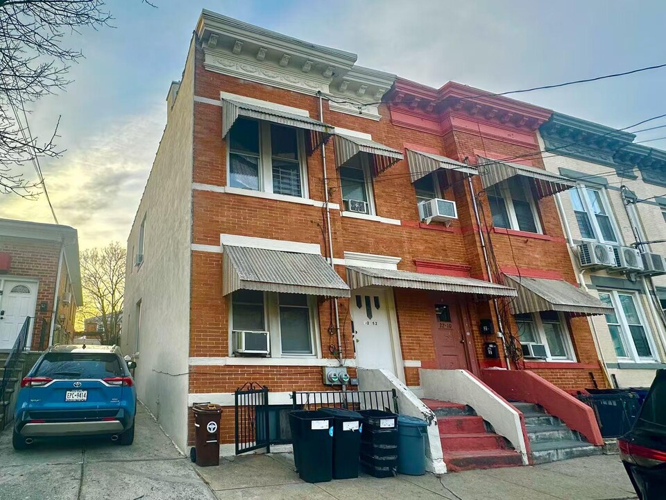 22-12 128th St in Queens, NY - Building Photo