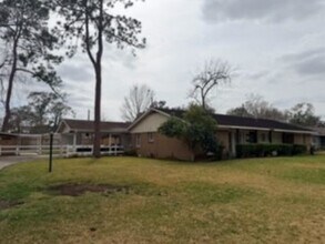 10309 Ivyridge Rd in Houston, TX - Foto de edificio - Building Photo