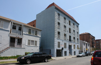 Ambassador West Apartments in Los Angeles, CA - Building Photo - Building Photo