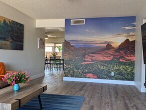 2035 E Cornell Dr in Tempe, AZ - Building Photo - Building Photo