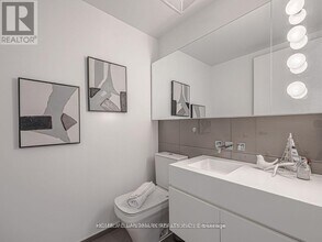 45-1845 Charles St E in Toronto, ON - Building Photo - Building Photo