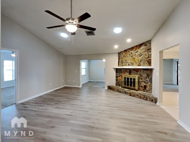 11136 Mercedes St in Spring Hill, FL - Building Photo - Building Photo