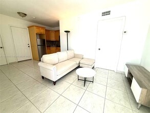 8420 Byron Ave in Miami Beach, FL - Building Photo - Building Photo