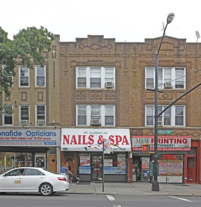 68-27 Fresh Pond Rd in Ridgewood, NY - Building Photo - Building Photo