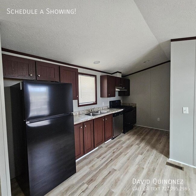 property at 5808 Alta Vista Ct