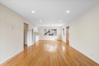 2208 Buena Vista Ave in Alameda, CA - Building Photo - Building Photo