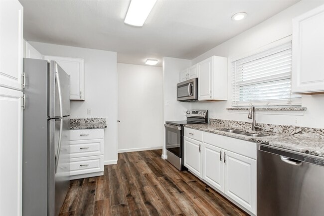 property at 3532 Antilles Dr