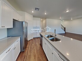 2118 Tuch Wy in North Las Vegas, NV - Building Photo - Building Photo