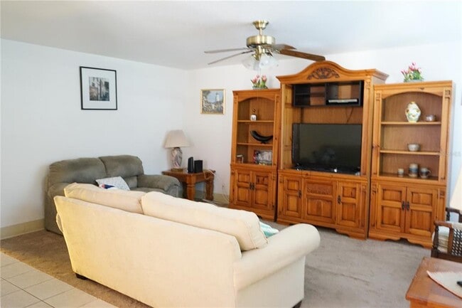 101 Cambridge Trail in Sun City Center, FL - Building Photo - Building Photo