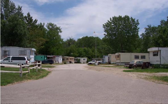 Lake Village Mobile Home Park in South Sioux City, NE - Building Photo