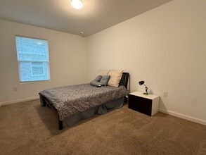 831 Moorhen Wy in Crestview, FL - Foto de edificio - Building Photo