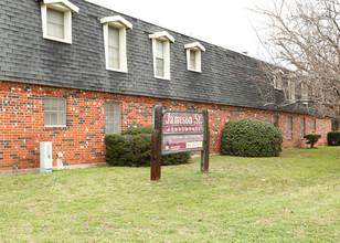 Jameson Street Apartments in Weatherford, TX - Building Photo - Building Photo