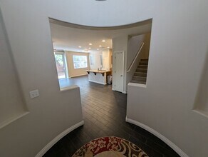 7570 Dobroyd Dr in Las Vegas, NV - Building Photo - Building Photo