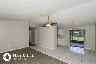 1318 Havre St NW in Palm Bay, FL - Foto de edificio - Building Photo