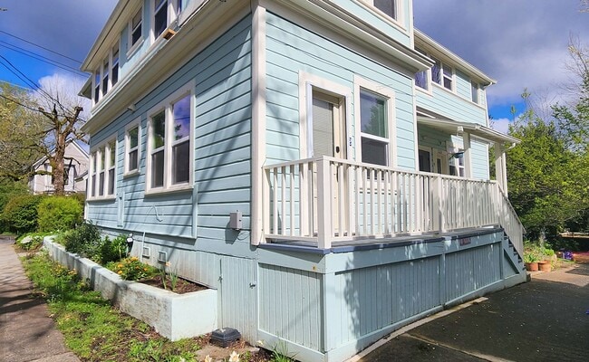 2234-2238 SW Vista Ave, Unit 2