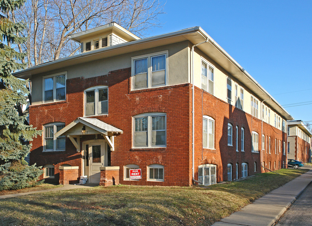 1703 Ashland Ave in St. Paul, MN - Building Photo