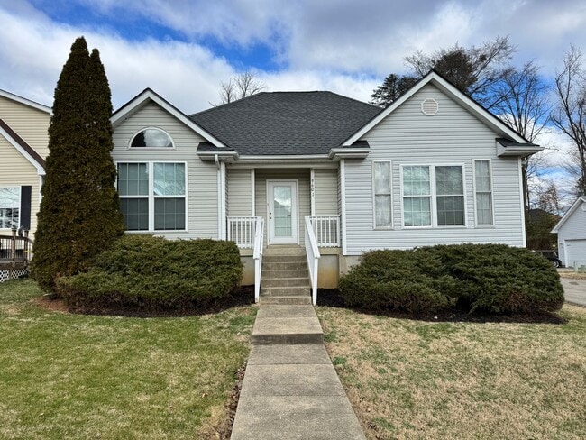 property at 9601 Williamsborough Ln